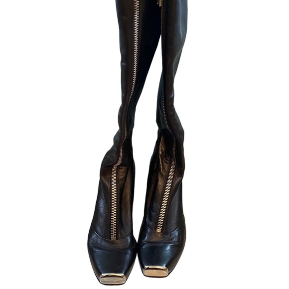 Dolce and Cabanna, leather women’s boots silver zip front and tips size 39 - Picture 1 of 6